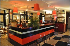 Photo restaurant paris Histoire de... - Le bar central est très séduisant