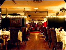 Photo restaurant paris Old Jawad - Belle d�co indienne dans un lieu bien spacieux