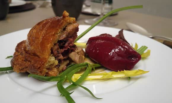 Restaurant Franais  Paris La Scne Thlme | Tourte de canard traditionnelle