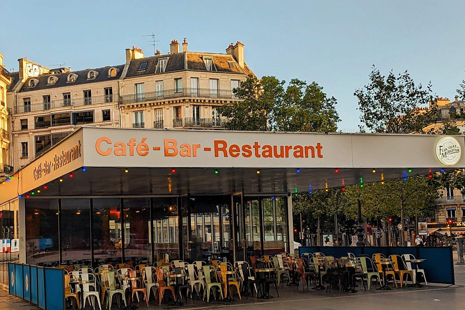 Restaurant Franais Caf Fluctuat Nec Mergitur  Paris - Photo 1