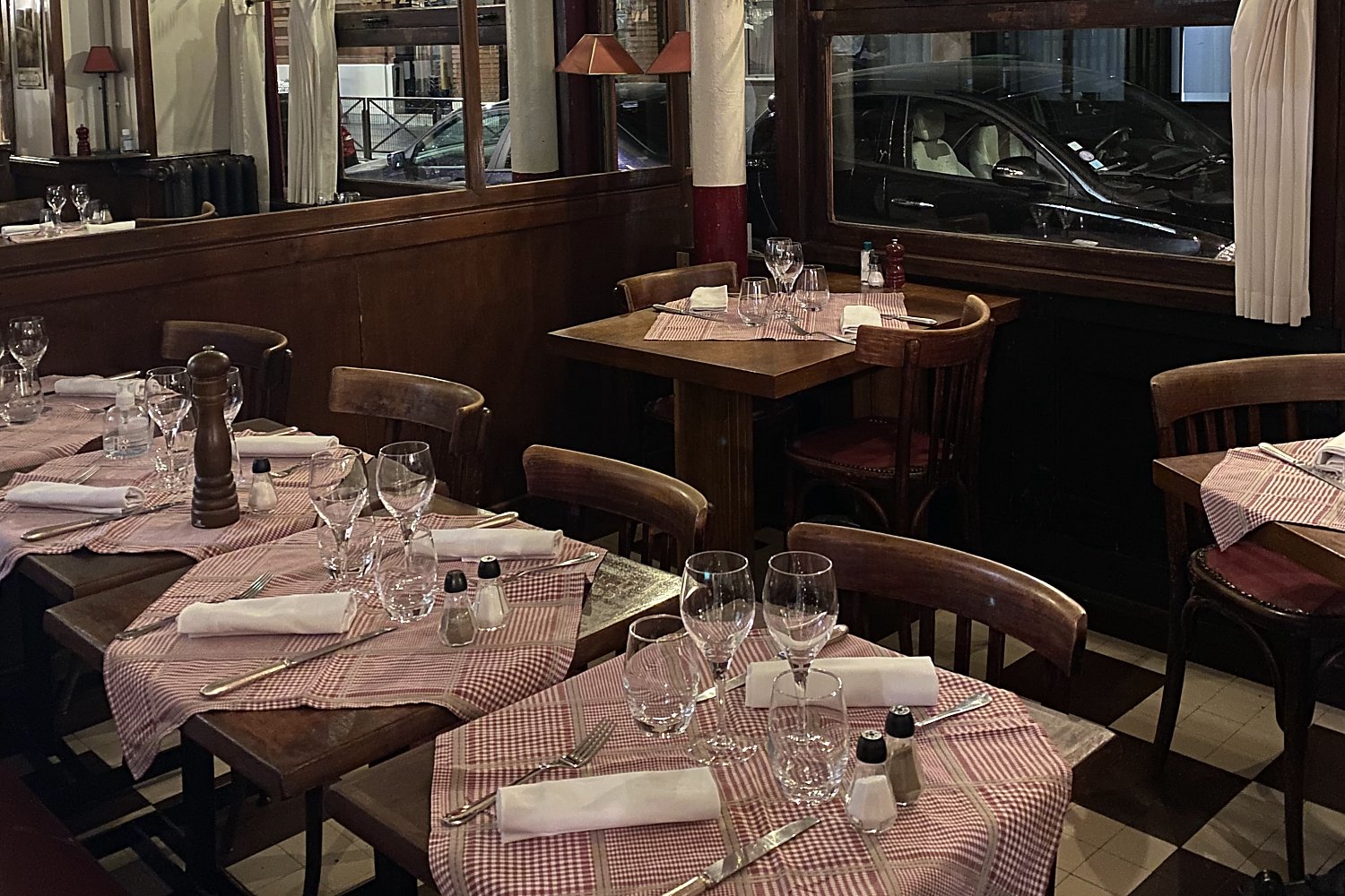 Restaurant Franais A L'improviste  Paris - Photo 1