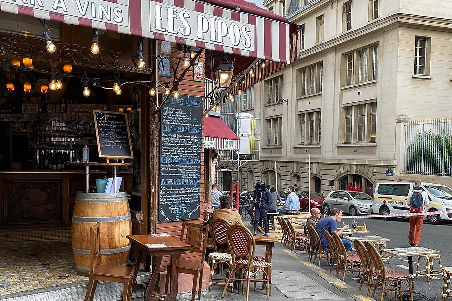 Restaurant Franais Bistrot Les Pipos  Paris - Photo 1